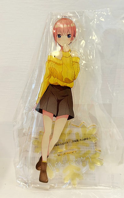 The Quintessential Quintuplets - Ichika Acrylic Stand (Winter Date Style Ver.)